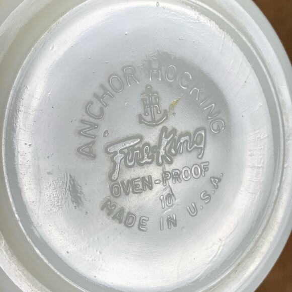 Vintage Fire King‎ Anchor Hocking White Milk Glass Soup Bowl With Handle - Picture 6 of 7